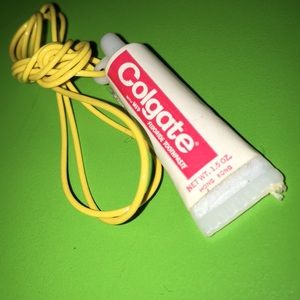 1980s 1.5” COLGATE toothpaste tube child HONG KONG dentist toy 80s necklace